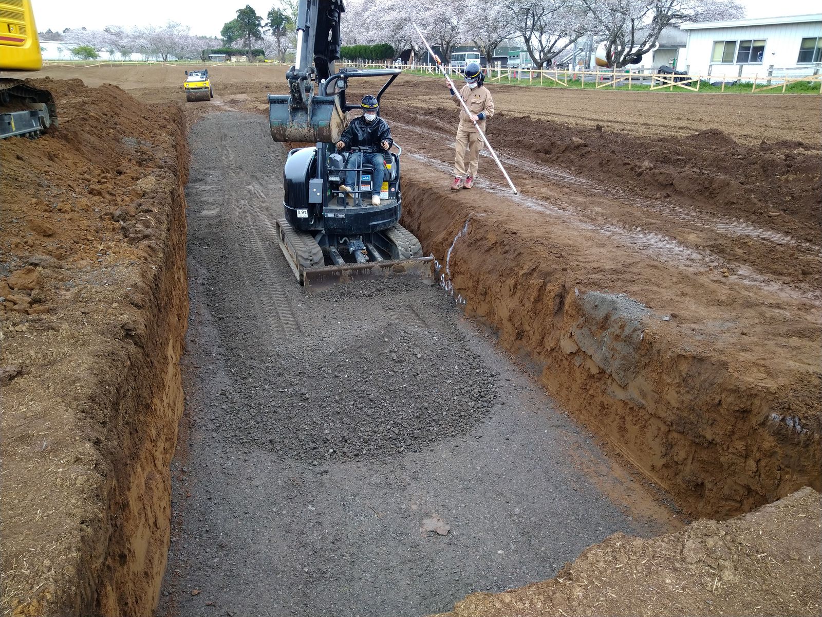 牛舎基礎及び舗装工事