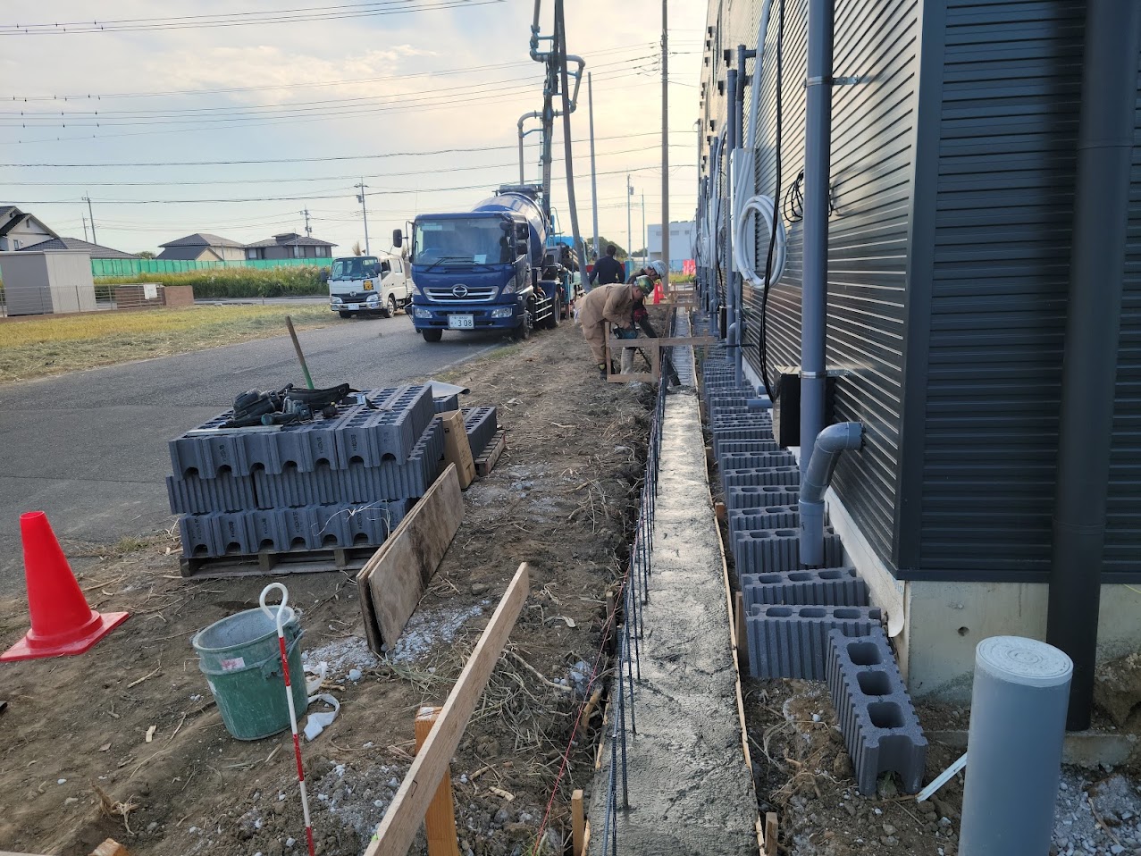 金田西GLB新築工事 基礎コンクリート打設・ブロック積み